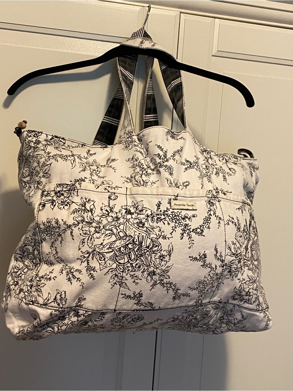 Amanda Smith Cream Tote with Black Floral Sketch and black stripe reversible
